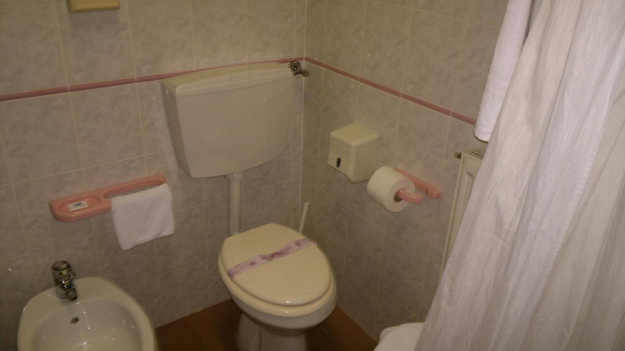 Hotel Centrale Argenta Екстер'єр фото