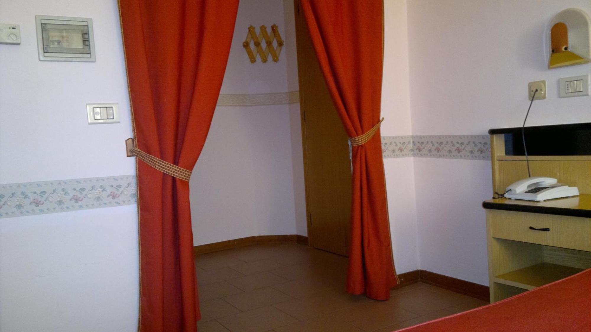 Hotel Centrale Argenta Екстер'єр фото