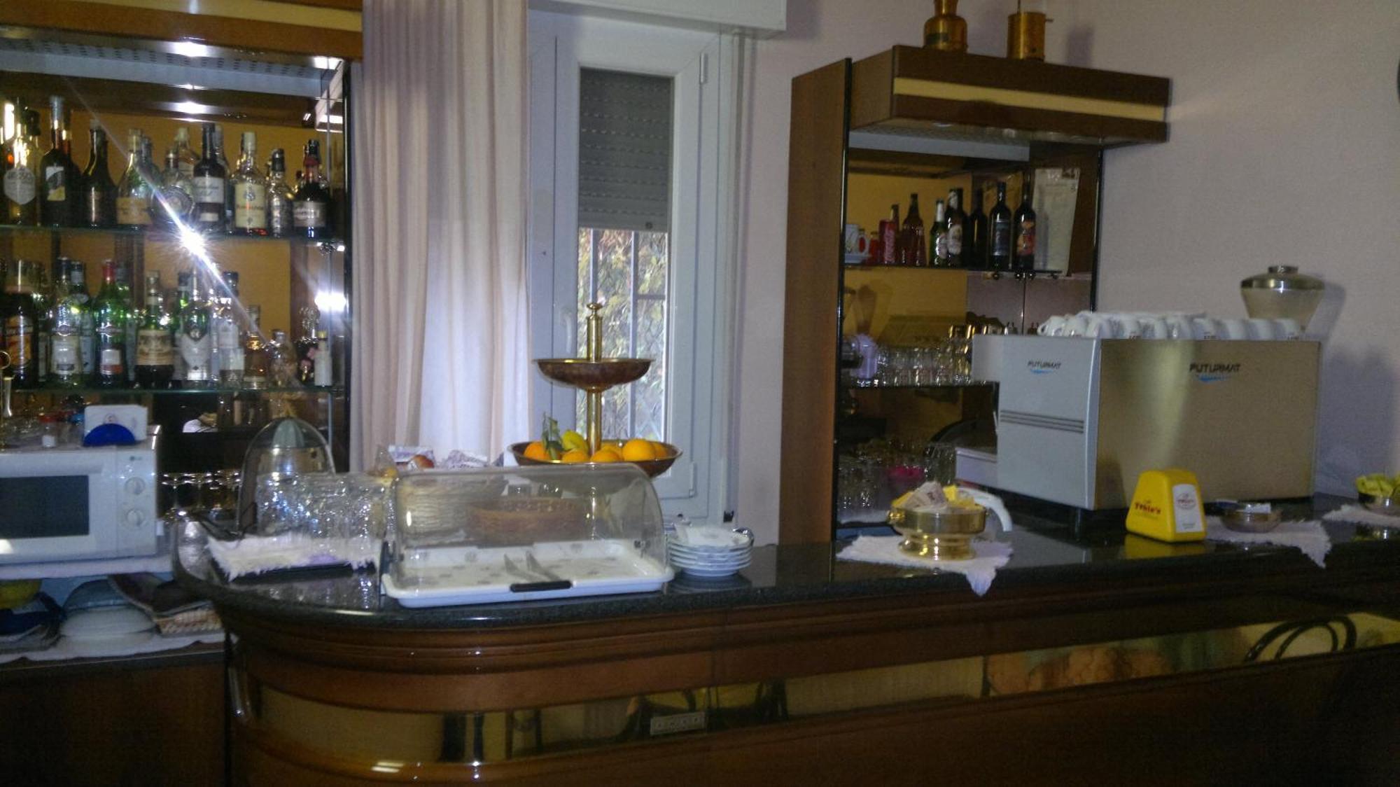 Hotel Centrale Argenta Екстер'єр фото