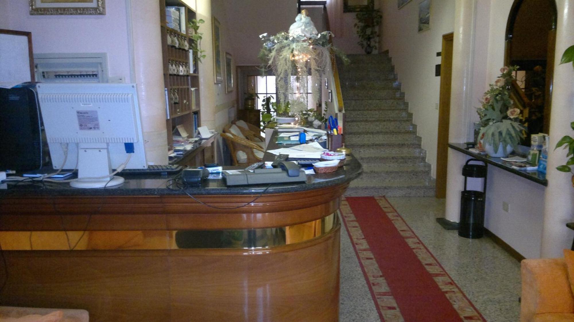 Hotel Centrale Argenta Екстер'єр фото
